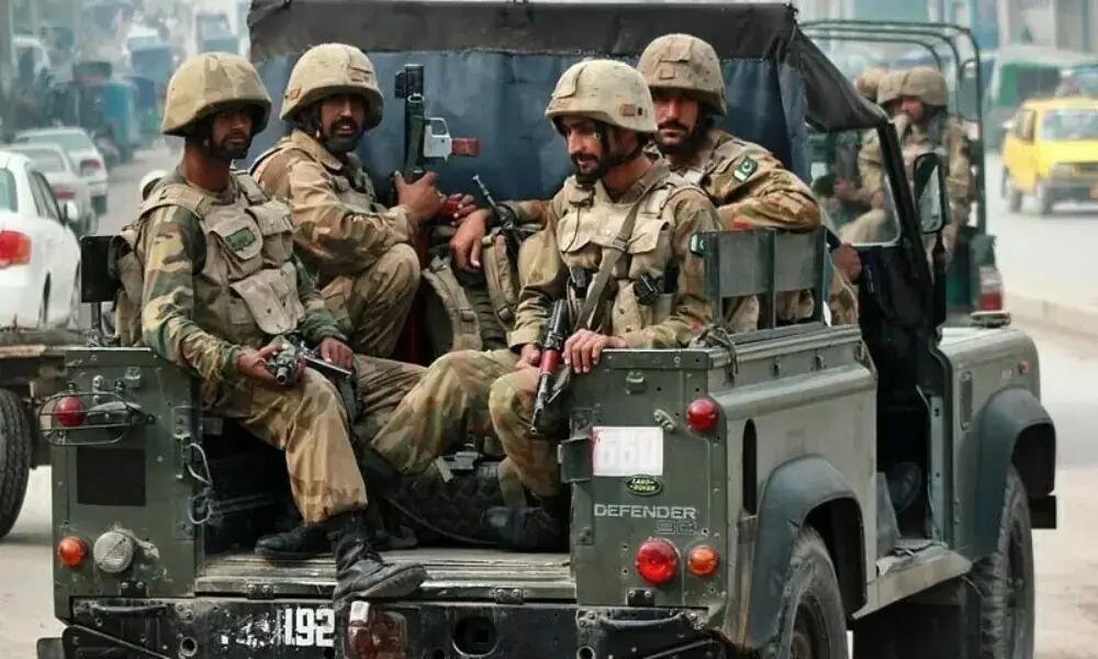 سکیورٹی فورسز کی خیبر پختونخوا اور بلوچستان میں انٹیلی جنس بیسڈ کارروائیاں، 11 دہشت گرد ہلاک