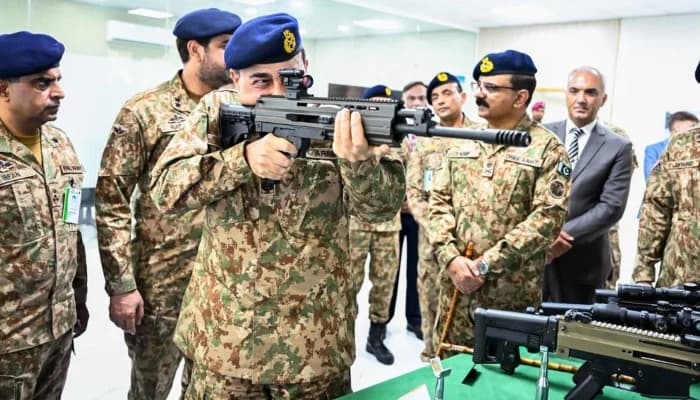 فیلڈ مارشل عاصم منیر کا پاکستان آرڈیننس فیکٹریز کا دورہ، آپریشنز اور توسیعی منصوبوں کا جائزہ