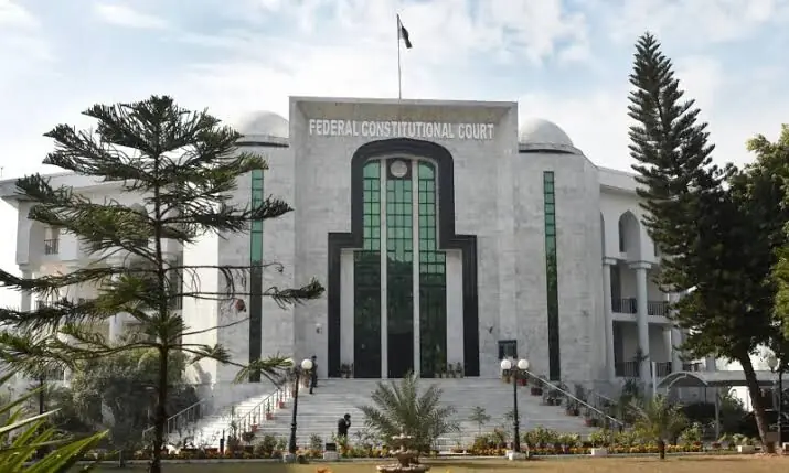 عدالت کا فیصلہ: مذہبی آزادی قانون اور پالیسی کے تابع ہے